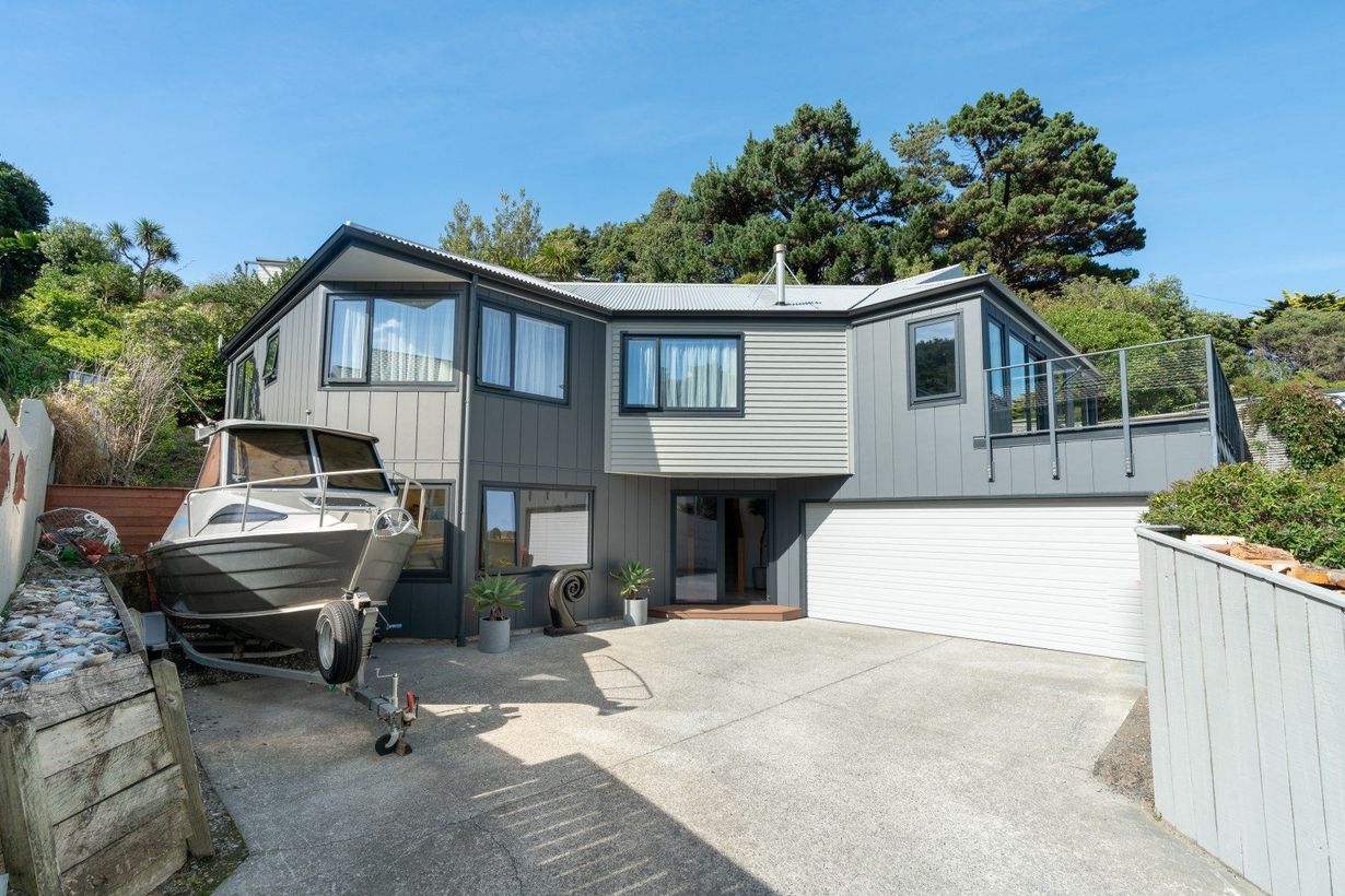 Leaky Home Reclad (4) finished